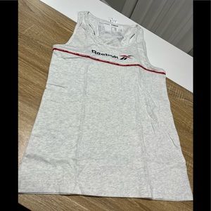 Reebok workout shirt size small